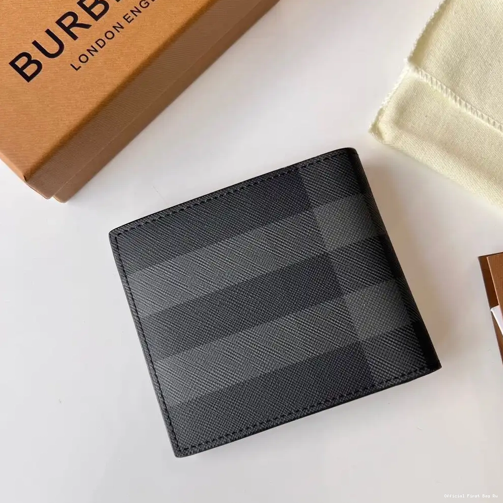 Official First Bag Ru BURBERRY WALLET 0520